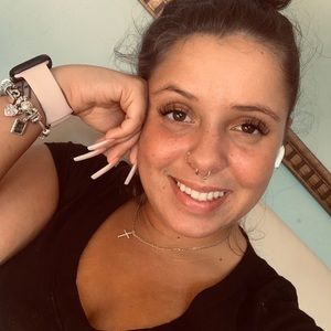 Meet your Posher, Gillian